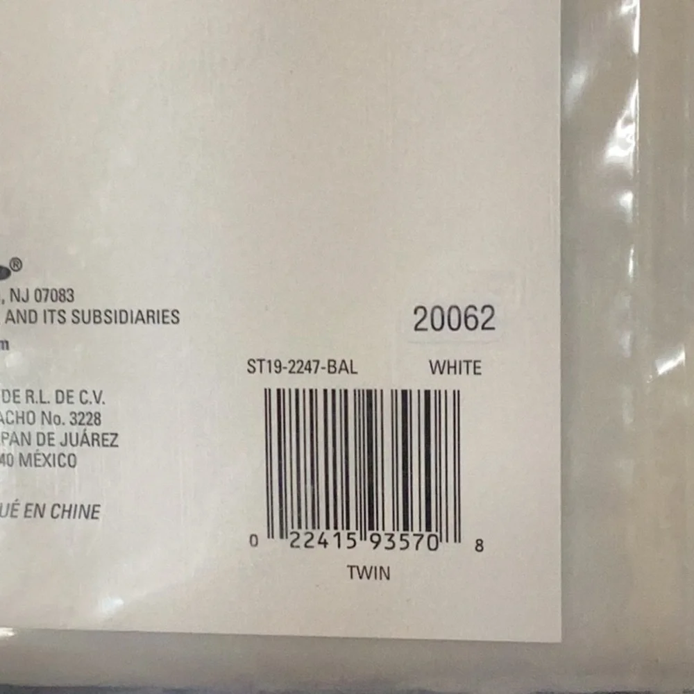 SALT Vinyl Waterproof 12 inch Mattress Cover - twin - new